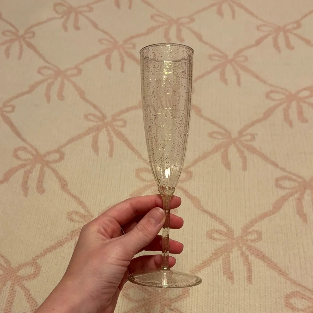 6 Gold Sparkle Ribbed Plastic Champagne Glasses